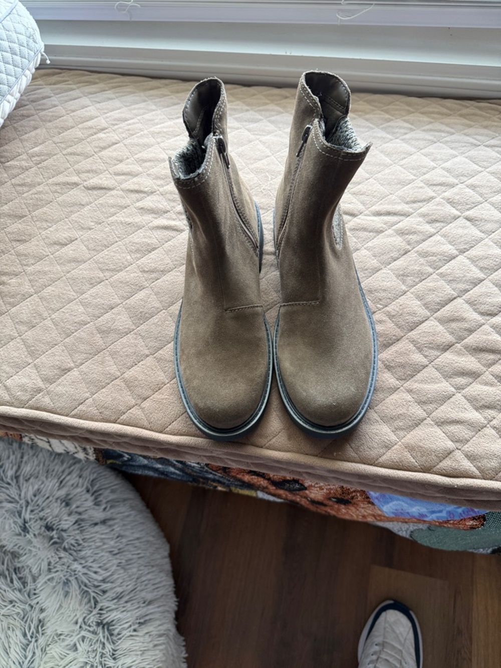 Clark Olive Green Suede Ankle Boots in Olive Brown
